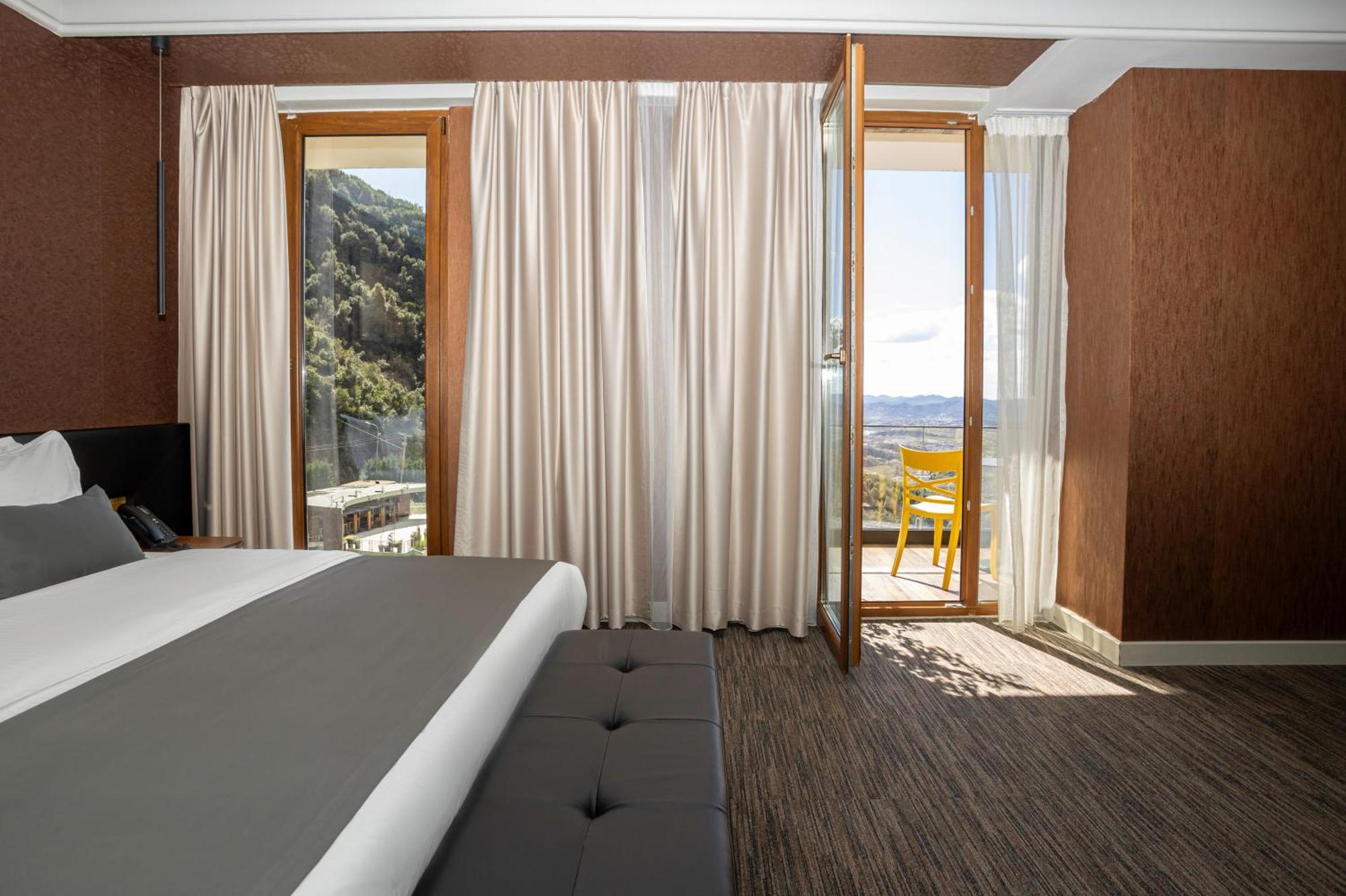 Select Hill Resort Linze Exterior photo