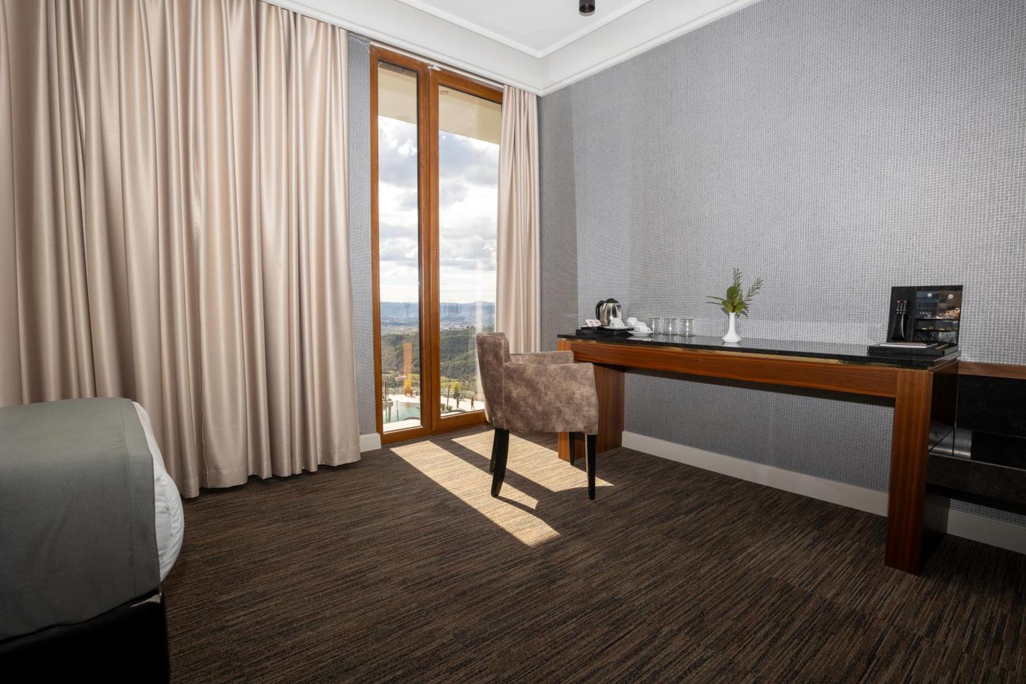 Select Hill Resort Linze Exterior photo